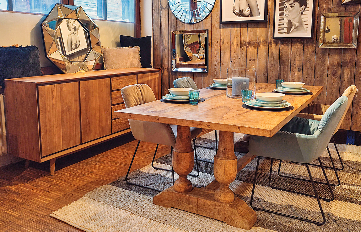 Tisch “LYON” handgefertigt aus Mangoholz, mit spezieller Sägetechnik