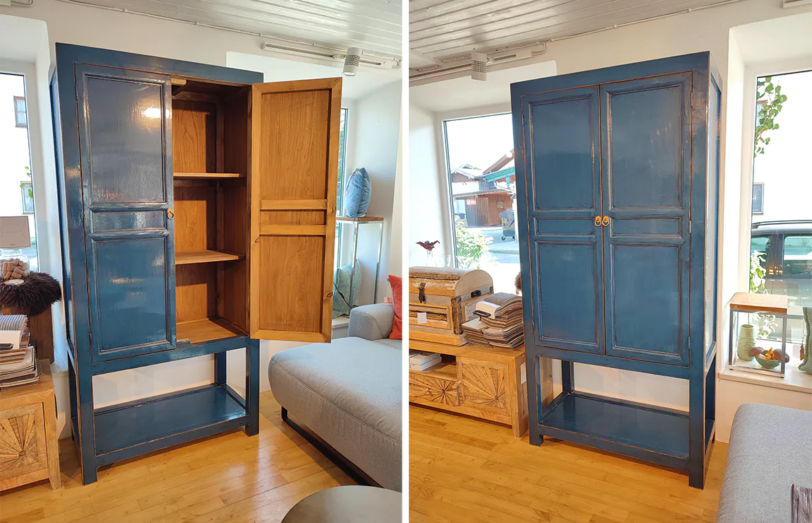 Hochzeitsschrank, Massive Altholz Möbel in Blau