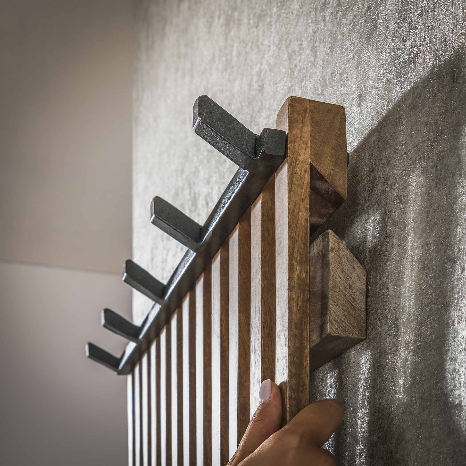 Garderobe "Tweak", Massiv Mango sandfarben, hoch 14 Metallhaken – Bild 2